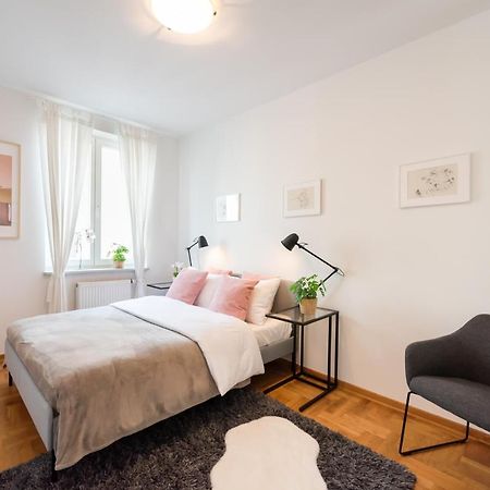 ורשה New Town Spacious Apartment מראה חיצוני תמונה