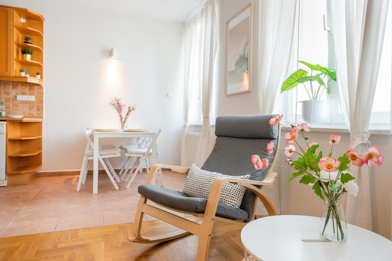 ורשה New Town Spacious Apartment מראה חיצוני תמונה