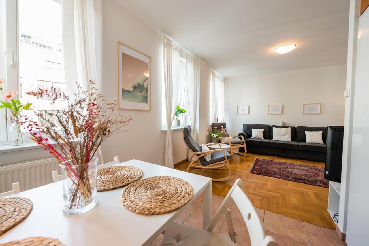 ורשה New Town Spacious Apartment מראה חיצוני תמונה
