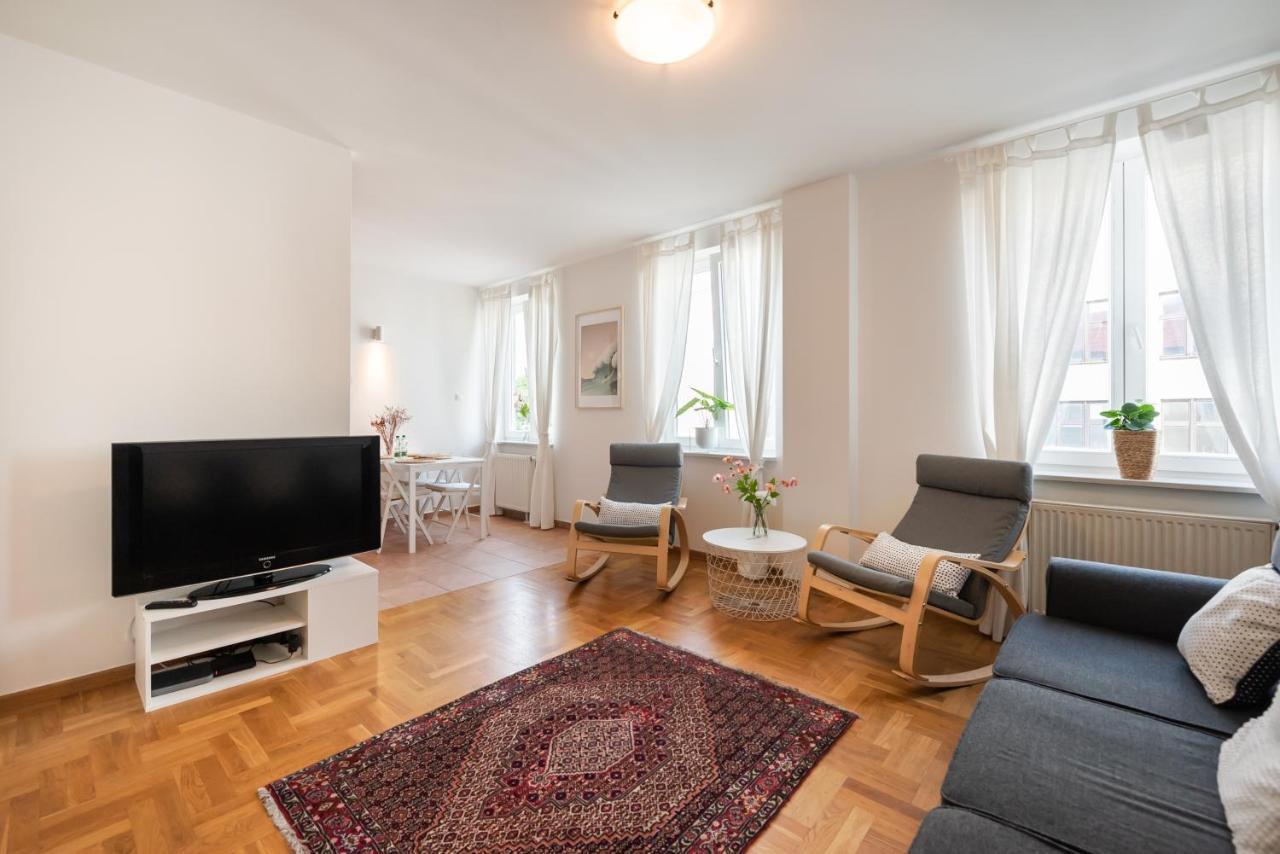 ורשה New Town Spacious Apartment מראה חיצוני תמונה