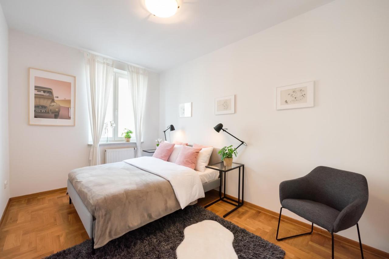 ורשה New Town Spacious Apartment מראה חיצוני תמונה